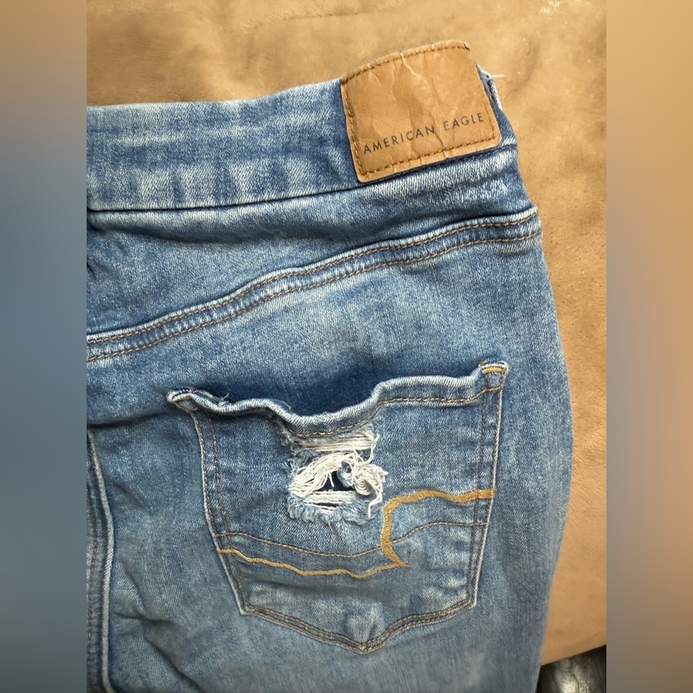 American Eagle Outfitter’s Women’s Size 10 High-Rise Distressed Skinny Jeans - Picture 12 of 15